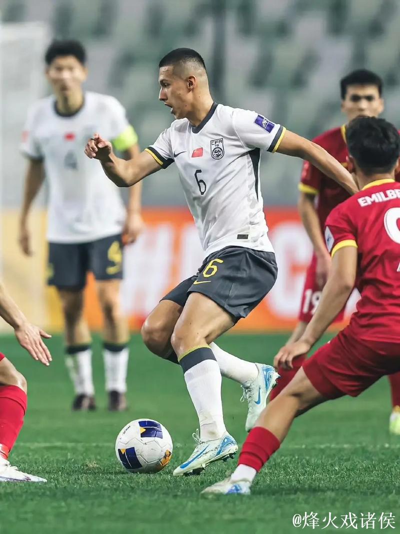 依木兰留洋时机并不成熟 泰山队年轻人仍需等待机会 依木兰留洋时机并不成熟 泰山队年轻人仍需等待机会